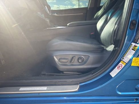 Used 2018 Toyota Camry XSE image 23