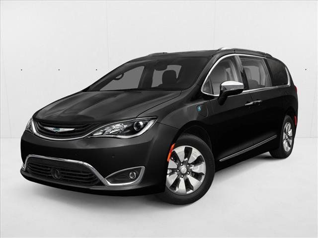 Used 2018 Chrysler Pacifica Touring Plus FWD image 1