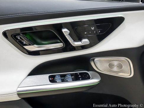 Used 2023 Mercedes-Benz GLC 300 4MATIC w/ AMG Line image 29