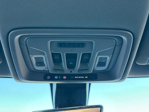 Used 2022 GMC Sierra 2500 Denali w/ Denali Ultimate Package image 32