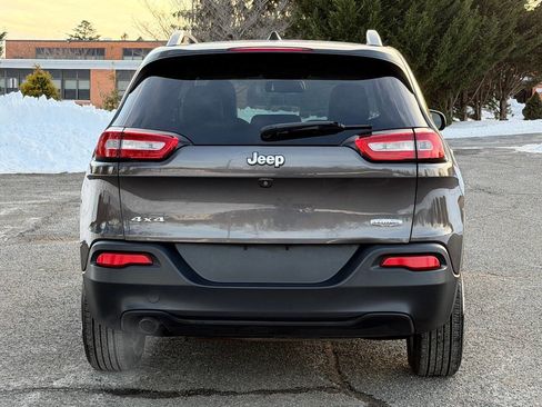 Used 2018 Jeep Cherokee Latitude Plus image 29