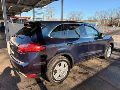 Used 2014 Porsche Cayenne Platinum Edition image 13
