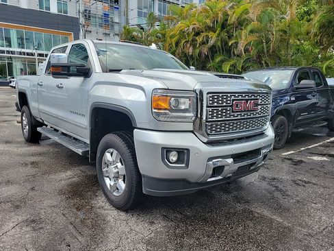 Used 2018 GMC Sierra 2500 Denali w/ Duramax Plus Package image 6