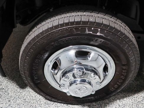 Used 2022 RAM 3500 Big Horn w/ Level A Equipment Group AWD/4WD image 11