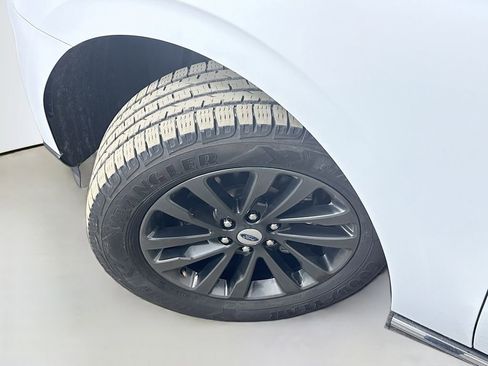 Used 2021 Ford Expedition Limited image 44