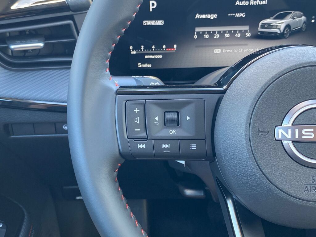 Used 2026 Nissan Kicks SR w/ Cold Weather Package AWD/4WD image 28