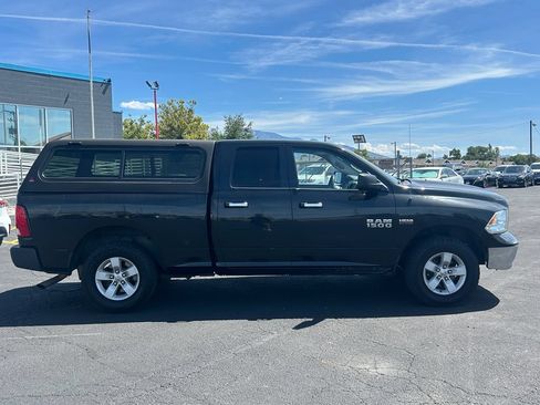 Used 2017 RAM 1500 Classic SLT AWD/4WD image 2