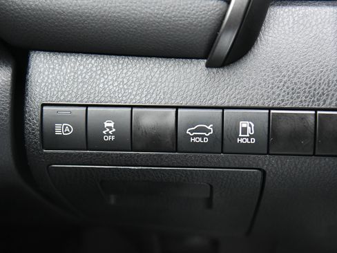 Used 2023 Toyota Camry SE image 33