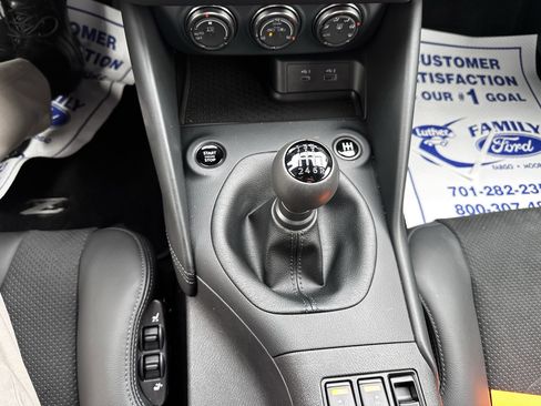 Used 2025 Nissan Z Performance w/ Floor Mat Package image 17