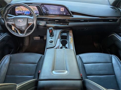 Used 2022 Cadillac Escalade Premium Luxury image 13