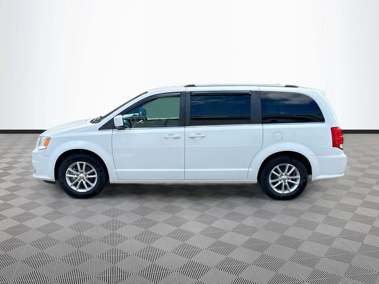 Used 2018 Dodge Grand Caravan SXT FWD image 8