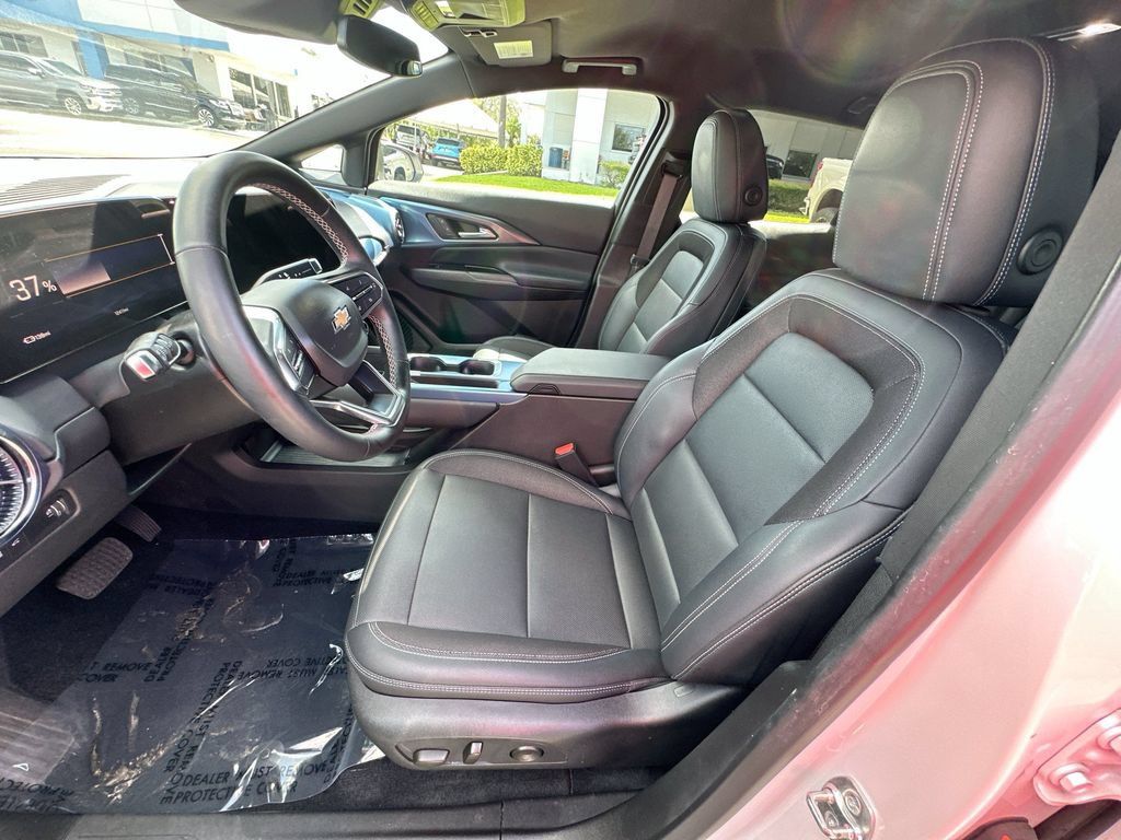 Certified 2024 Chevrolet Equinox EV LT FWD image 20