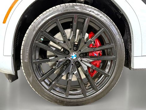 Used 2025 BMW X6 M60i image 10