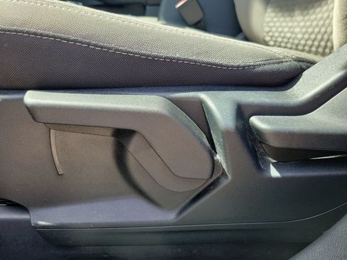 Used 2021 Ford Escape SE w/ Cold Weather Package FWD image 17