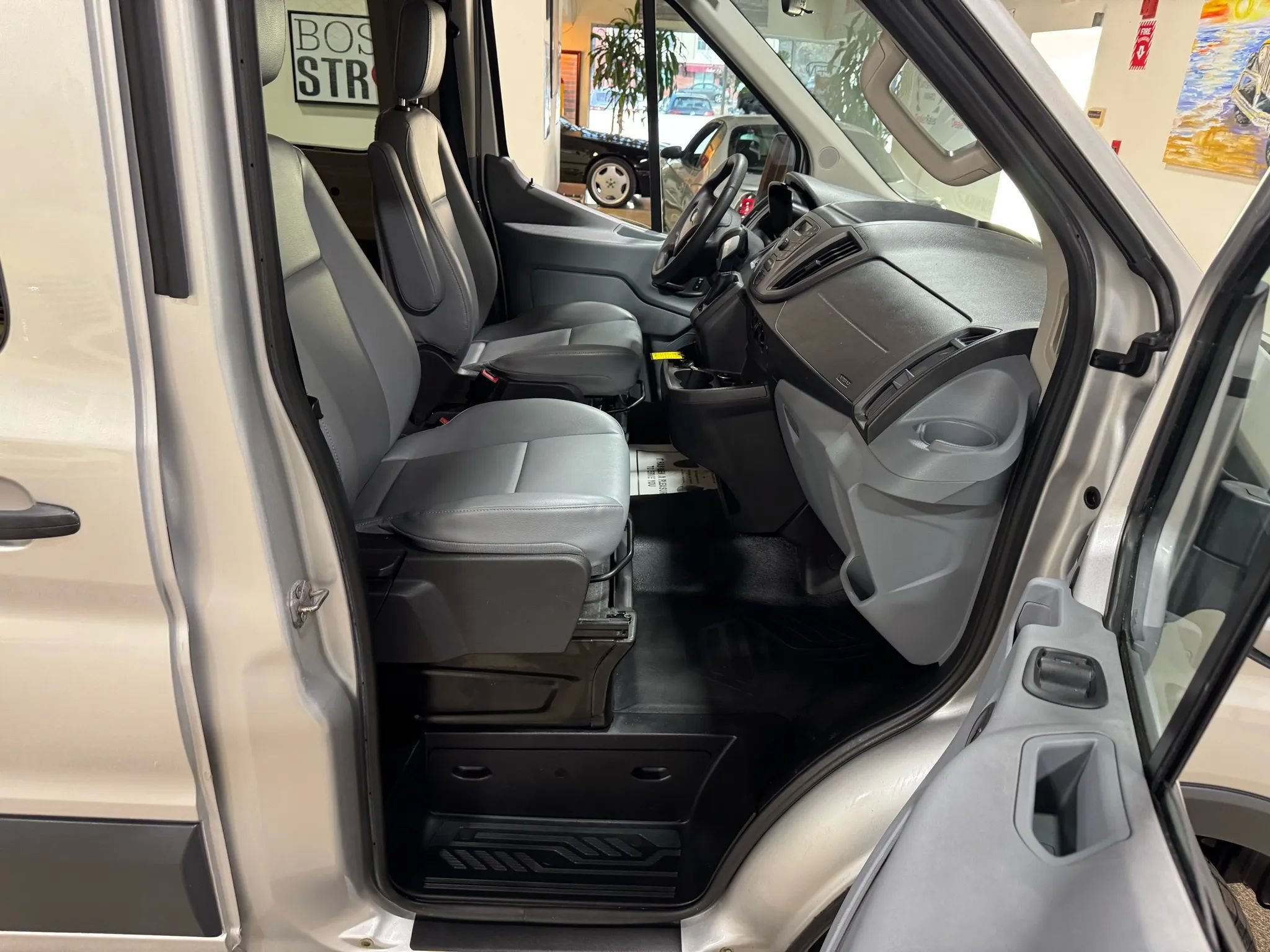 Used 2015 Ford Transit 350 148 Medium Roof RWD image 33
