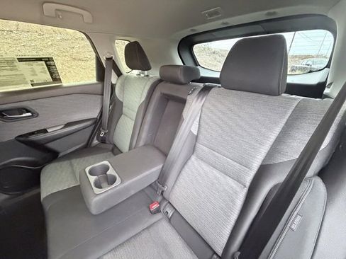 Certified 2023 Nissan Rogue SV image 25