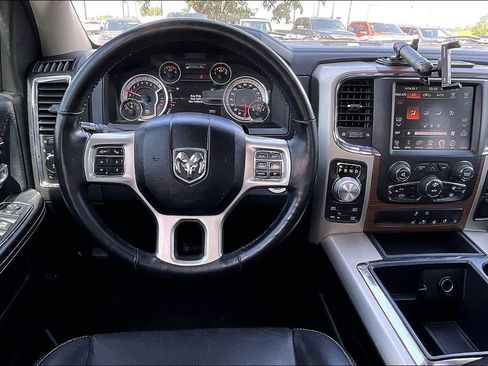Used 2014 RAM 1500 Laramie w/ Convenience Group AWD/4WD image 8