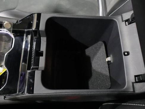 Used 2023 Jeep Grand Cherokee Altitude image 31