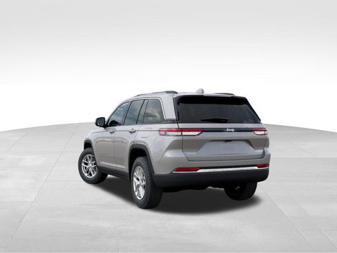 New 2026 Jeep Grand Cherokee Laredo X AWD/4WD image 3