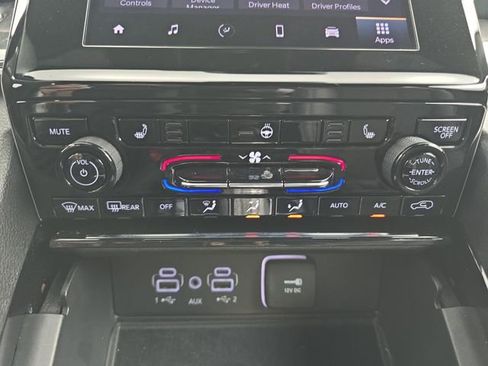 Used 2023 Jeep Grand Cherokee Altitude image 33