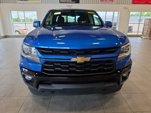 Used 2022 Chevrolet Colorado LT w/ Safety Package AWD/4WD image 3
