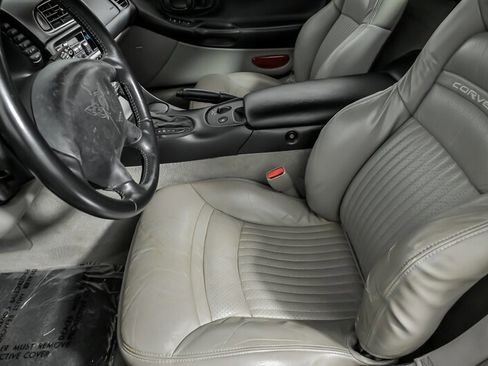 Used 1998 Chevrolet Corvette Convertible image 23