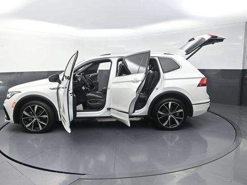 Used 2024 Volkswagen Tiguan SEL R-Line AWD/4WD image 32