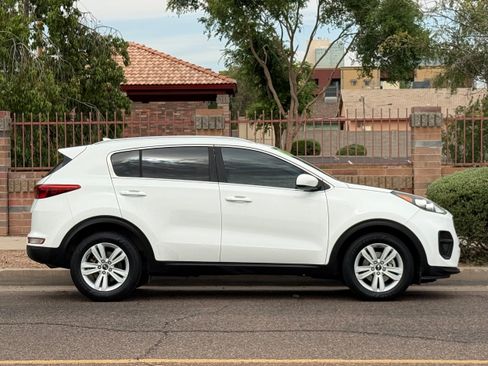 Used 2018 Kia Sportage LX w/ LX Popular Package FWD image 9