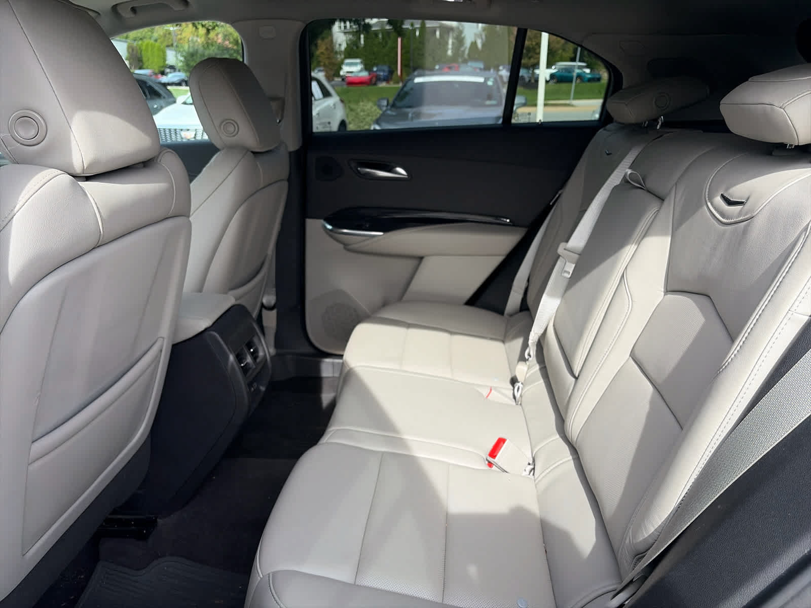 Used 2020 Cadillac XT4 Premium Luxury AWD/4WD image 9