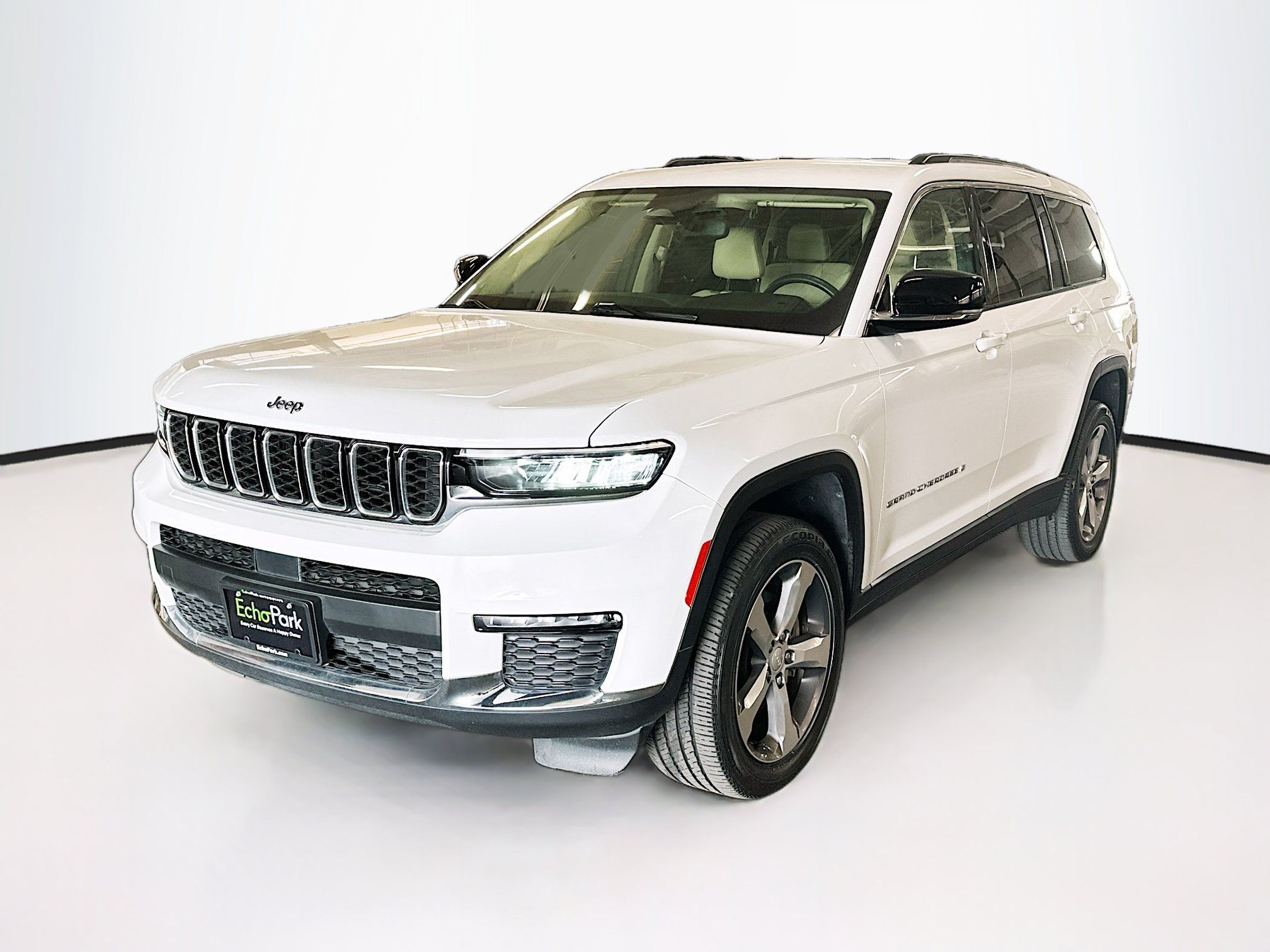 Used 2022 Jeep Grand Cherokee L Limited AWD/4WD image 3