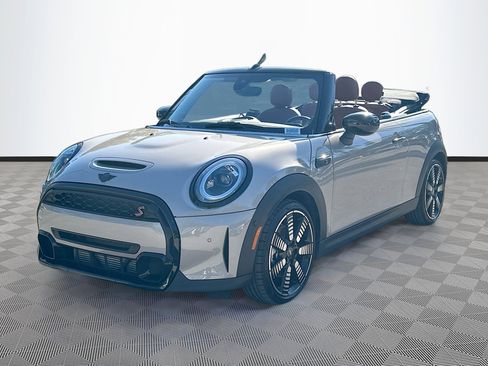 Used 2023 MINI Cooper S image 3