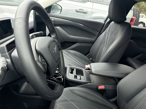 Used 2025 Ford Mustang Mach-E Select w/ Comfort Package Lite image 10