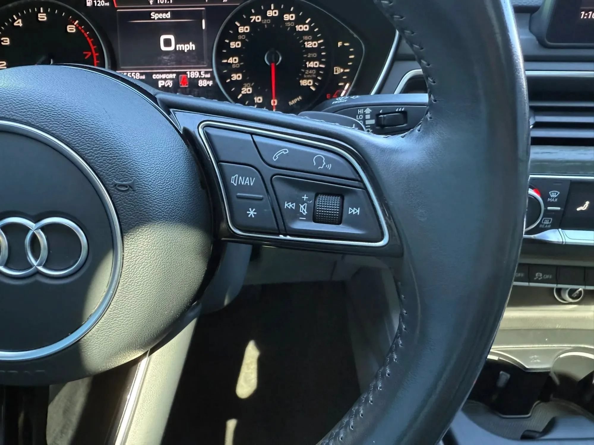Used 2018 Audi A4 2.0T Ultra Premium w/ Convenience Package FWD image 28