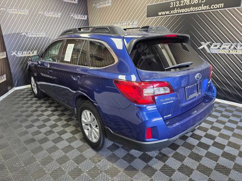 Used 2016 Subaru Outback 2.5i Premium image 9