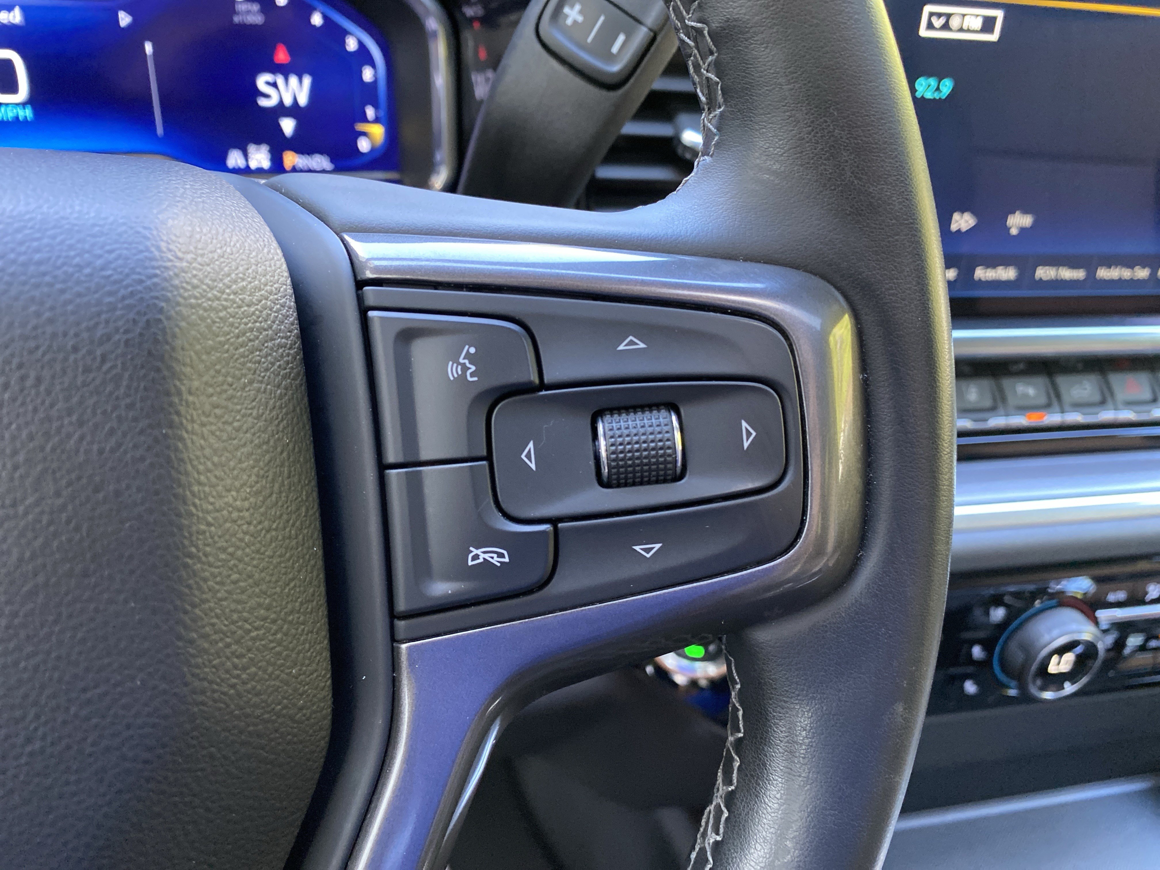 Used 2024 Chevrolet Silverado 2500 High Country w/ High Country Premium Package AWD/4WD image 21
