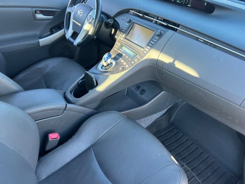 Used 2010 Toyota Prius Five image 13