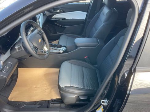 New 2026 Chevrolet Trax LT w/ LT Convenience Package image 11