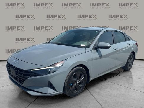 Used 2022 Hyundai Elantra SEL FWD image 1