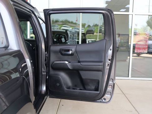 Used 2023 Toyota Tacoma TRD Pro AWD/4WD image 36