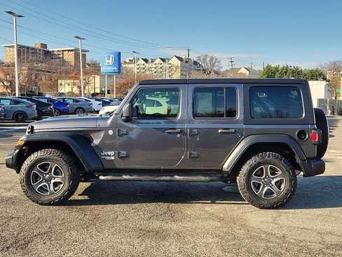 Used 2018 Jeep Wrangler Unlimited Sport S image 7