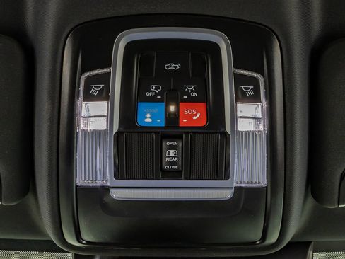 Used 2026 RAM 2500 Laramie AWD/4WD image 28