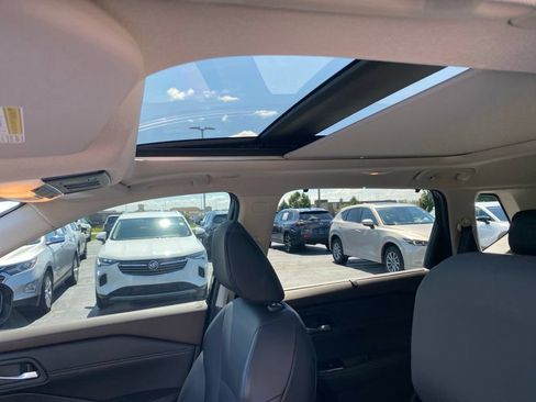Used 2023 Nissan Rogue SV w/ SV Premium B Package FWD image 20