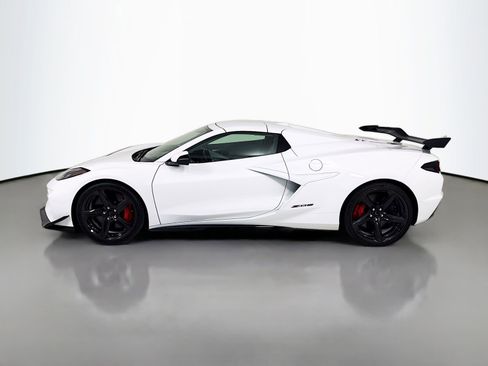 Used 2026 Chevrolet Corvette Z06 RWD image 4