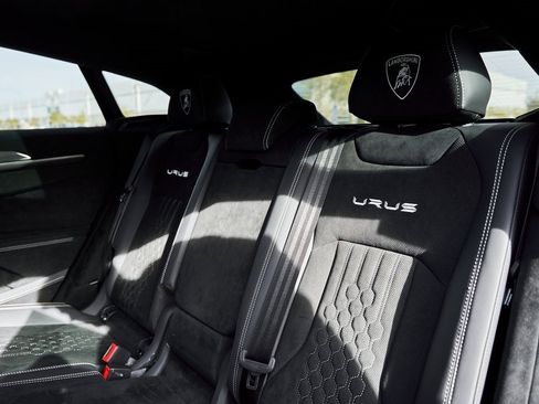 Used 2024 Lamborghini Urus Performante image 50