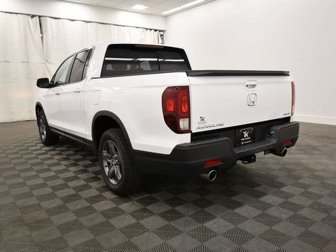 Certified 2023 Honda Ridgeline RTL image 5
