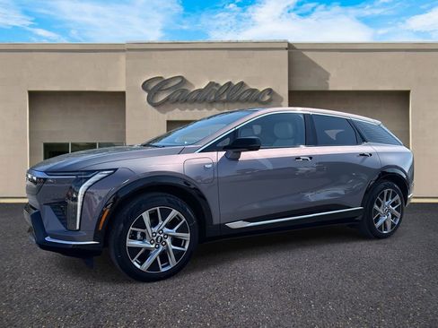 New 2026 Cadillac Optiq Luxury 1 image 7