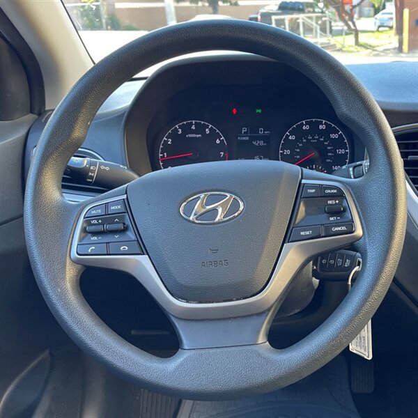 Used 2020 Hyundai Accent SE FWD image 10