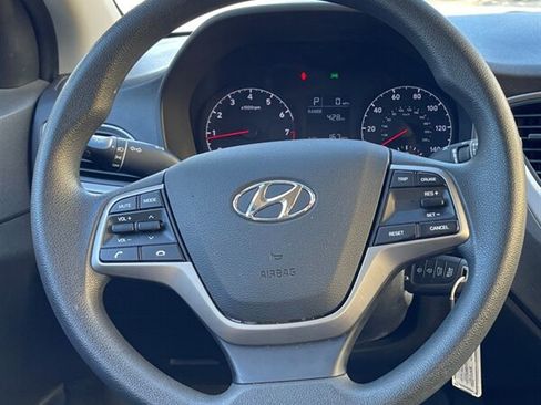 Used 2020 Hyundai Accent SE FWD image 10