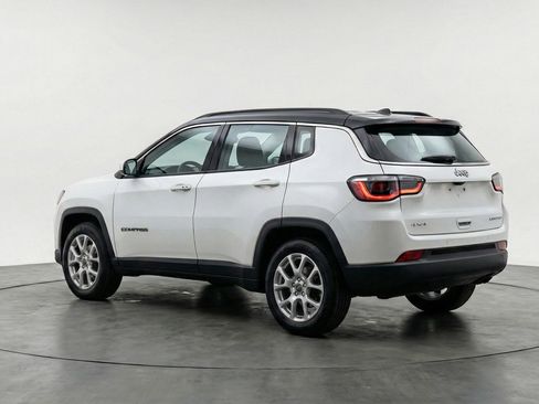 Used 2025 Jeep Compass Limited AWD/4WD image 6