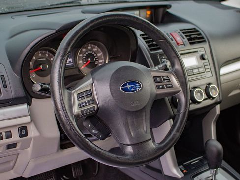 Used 2015 Subaru Forester 2.5i Premium AWD/4WD image 22